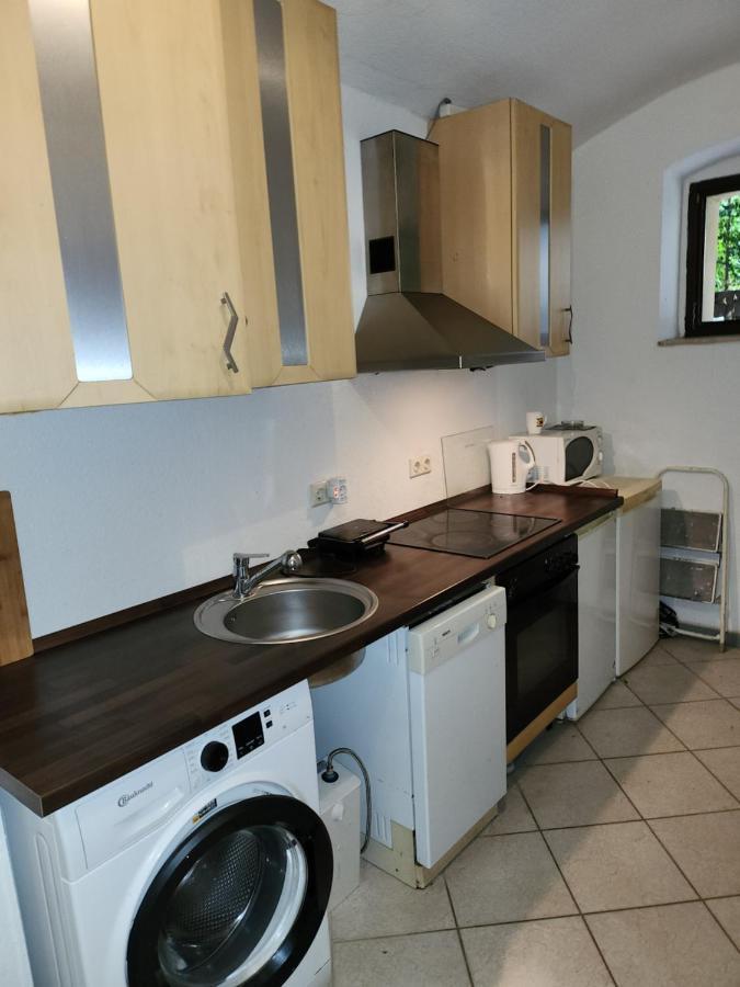 Halle, Top -Preise, 79 Qm Sd Fewo, Eg, Wahlweise Mit 1- 3 Dz, Tv Lounge, Kueche, Bad Wc Einfach Und Gut, Langzeitmieter Vb Preise Halle  Exterior foto