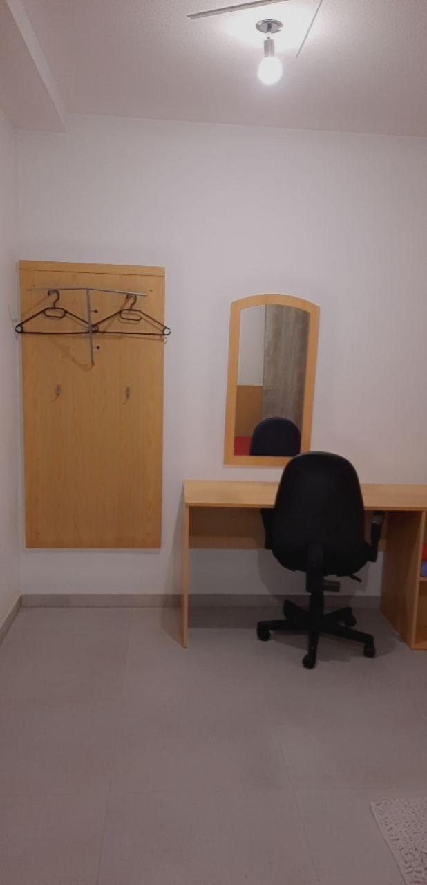 Halle, Top -Preise, 79 Qm Sd Fewo, Eg, Wahlweise Mit 1- 3 Dz, Tv Lounge, Kueche, Bad Wc Einfach Und Gut, Langzeitmieter Vb Preise Halle  Exterior foto